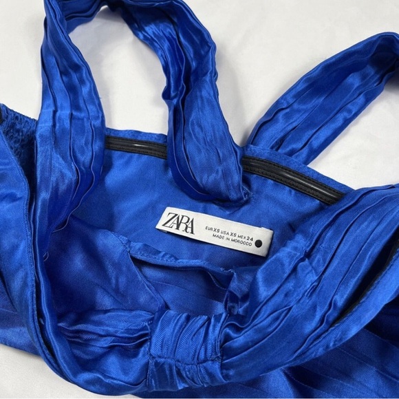 ZARA Royal BLUE Cut Out Draped Top XS
Women's Crop Tank Satin - Picture 3 of 7